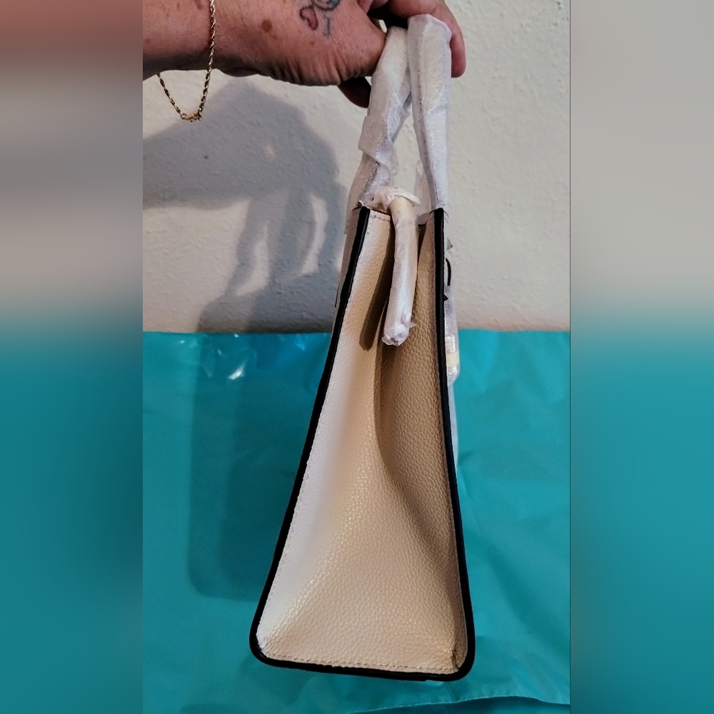 Marc Jacobs x Peanuts Mini Crossbody Bag NWT - Picture 7 of 11